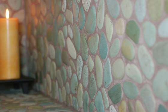 King Pebble - Flores Green Pebble | Mosaici pietra naturale | Island Stone