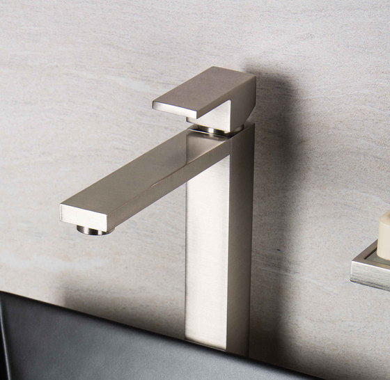 Mezzanine | Hand Shower Kit | Grifería para duchas | BAGNODESIGN