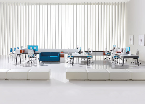 Expansion Cityline | Standing tables | Teknion