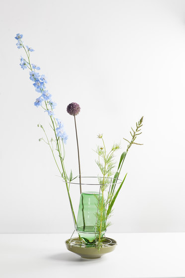 hidden vase | large  grey | Floreros | valerie_objects