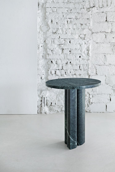 'Love  me, Love me not' dining table: round | Dining tables | Salvatori