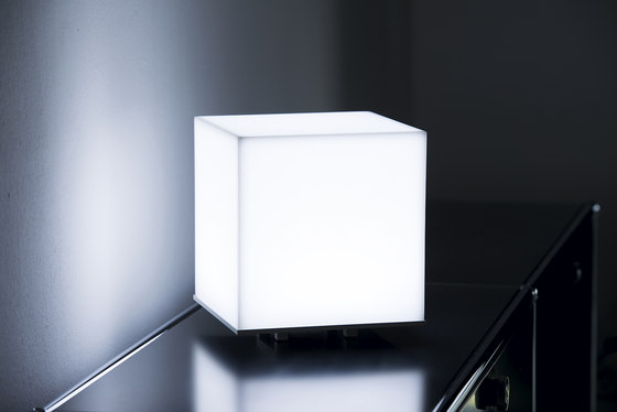 Albedo Cube | Lámparas de sobremesa | Albedo AG