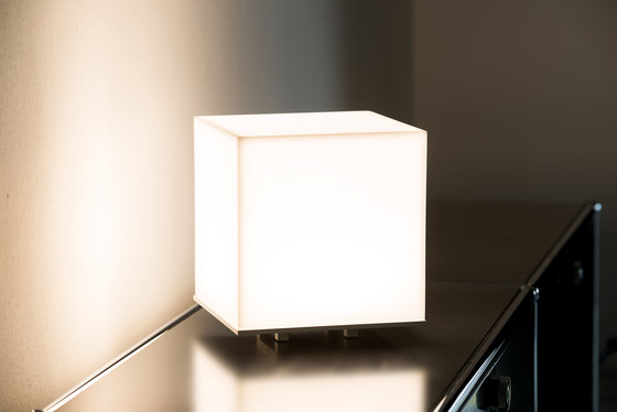 Albedo Cube | Lámparas de sobremesa | Albedo AG