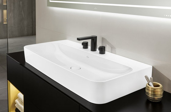 Finion Bath | Bathtubs | Villeroy & Boch
