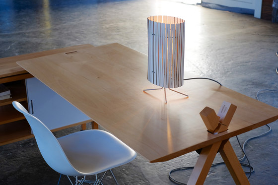 Kerflight T2 Table Lamp Natural/Lava | Luminaires de table | Graypants