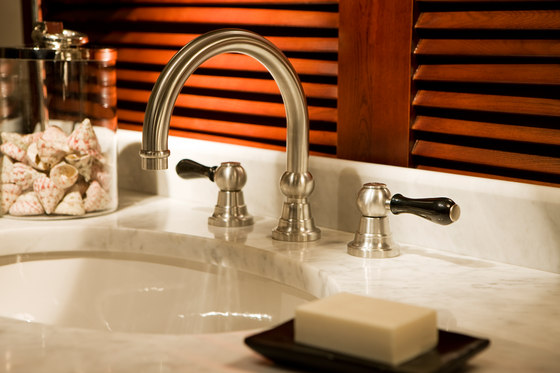 Flamant Butler | Mélangeur bain-douche, bec long, fourche haute | Robinetterie pour baignoire | rvb