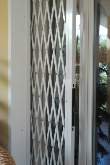 DibiBlind - Extending grille | Patio doors | Di.Bi. Porte Blindate