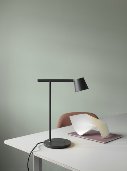 Tip Table Lamp | Lampade tavolo | Muuto