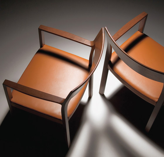 LEGGERO Armless Chair | Chaises | Conde House