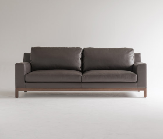 QUODO 35 1/2" Armless Sofa | Sessel | Conde House