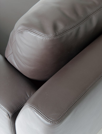 QUODO 35 1/2" Armless Sofa | Armchairs | Conde House