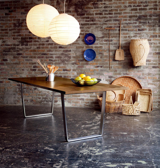 SLED Dining Table | Mesas comedor | Conde House