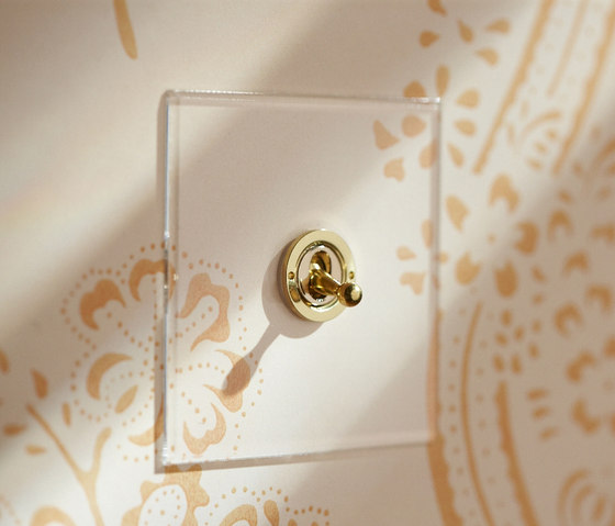 Invisible Lightswitch® with Nickel Silver dolly | Interruttori leva | Forbes & Lomax