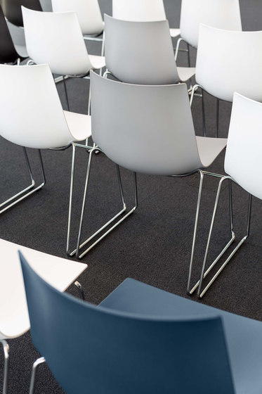 NAVA | Chairs | Girsberger