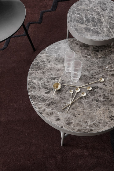 Marble Table - Medium - Black | Mesas auxiliares | ferm LIVING