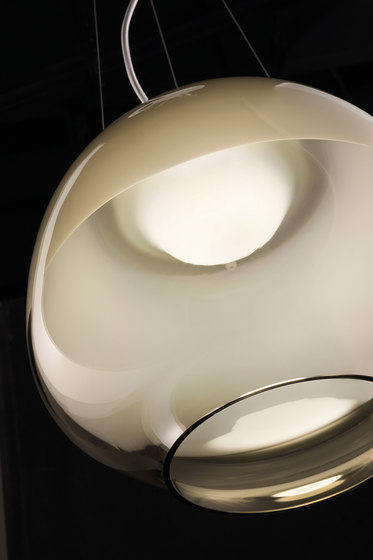 Mirage SP LED pendant light in white/crystal glass | Pendelleuchten | Vistosi