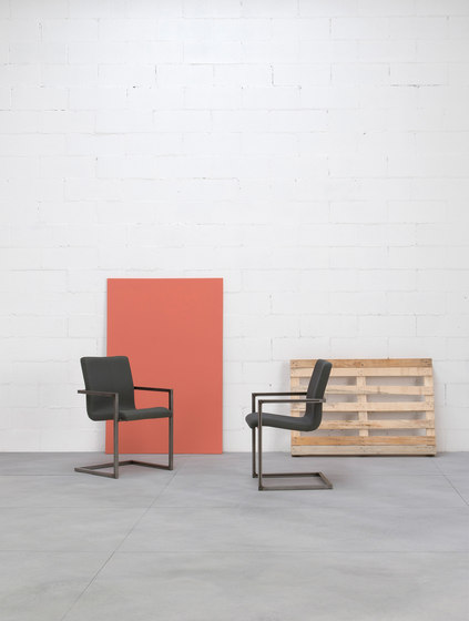 Conference base 106 | Chaises | Torre 1961