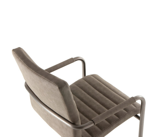Conference base 151 | Chaises | Torre 1961