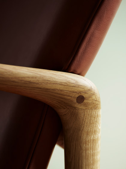 OW124 Beak Chair | Armchairs | Carl Hansen & Søn