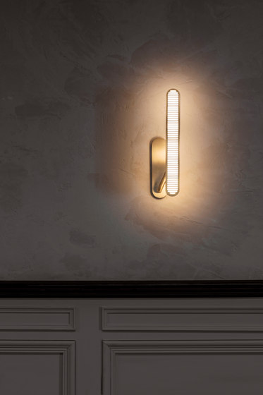 Colt Single Wall Light | Lámparas de pared | Bert Frank