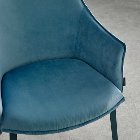 Kedua swivel chair | Chairs | Mobliberica
