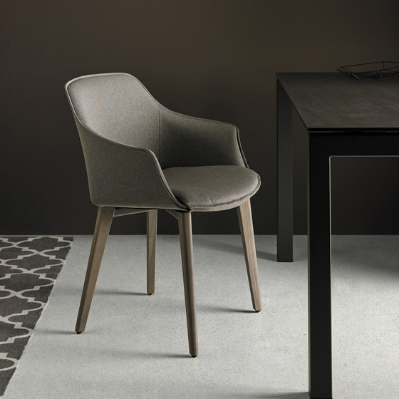 Kedua wooden legs | Chairs | Mobliberica