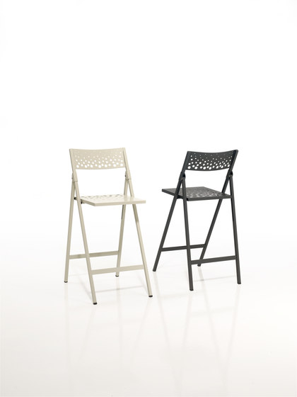 Moon | Chairs | Mobliberica