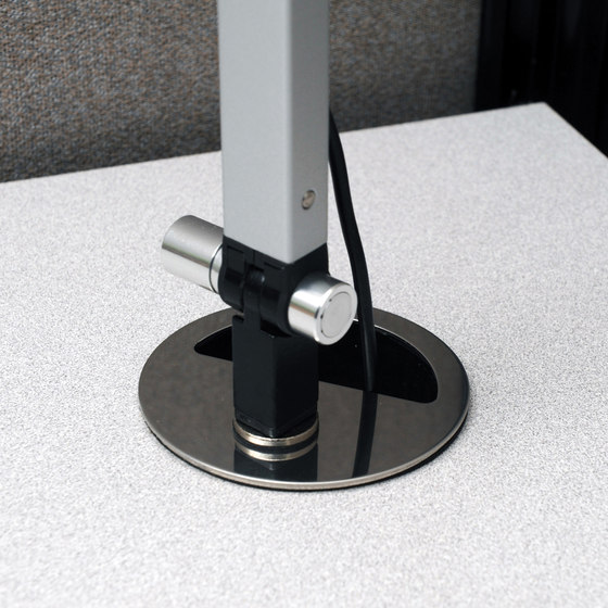 Splitty Pro Desk Lamp with through-table mount, Matte Black | Lámparas de sobremesa | Koncept