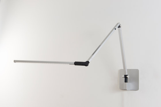 Splitty Desk Lamp with slatwall mount, Silver | Wandleuchten | Koncept