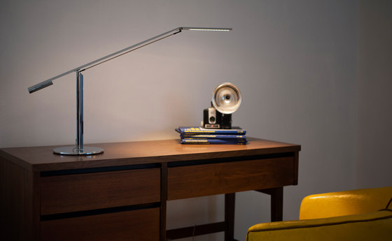 Equo LED Desk Lamp - Silver | Luminaires de table | Koncept