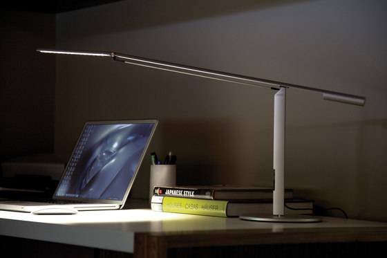 Equo LED Desk Lamp - Silver | Lampade tavolo | Koncept