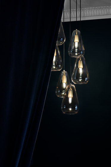 Anoli 3 drop-shaped pendant light in glass | Lampade sospensione | Nuura