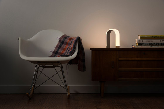 Mr. N LED Table Lamp - Metallic Black | Luminaires de table | Koncept