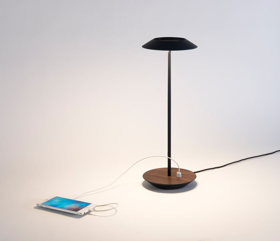 Royyo Desk Lamp, Matte White body, Oiled Walnut base plate | Table lights | Koncept