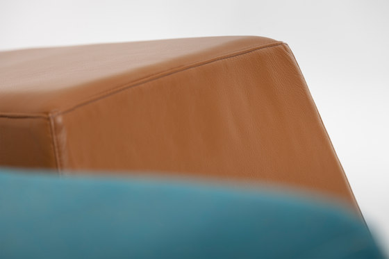 Steve | Bench Leather | Sitzbänke | Liqui Contracts