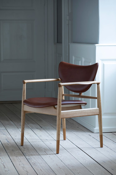 48 Chair | Sillas | House of Finn Juhl - Onecollection