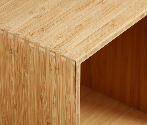 Bookcase Plywood Birch Half-size Vertical M30 | Estantería | ATBO Furniture A/S