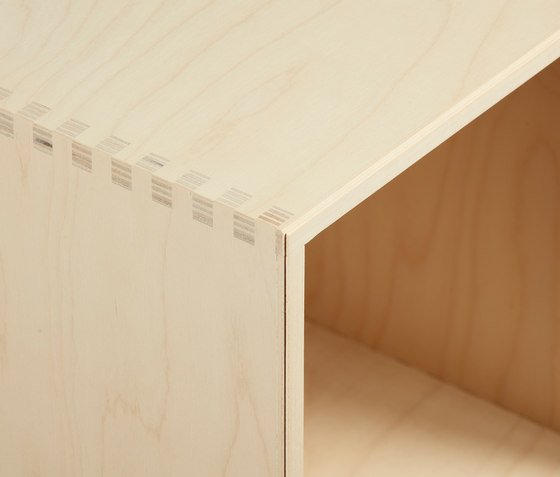 Bookcase Plywood Birch Half-size Vertical M30 | Estantería | ATBO Furniture A/S