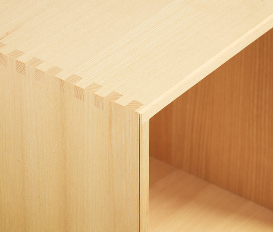 Bookcase Solid Ash Quarter-Size M30 | Étagères | ATBO Furniture A/S