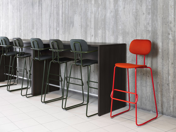 New School | Bar stools | MDD