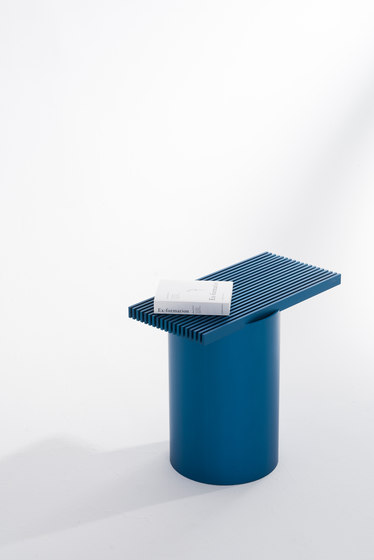 Vent Table Blue | Mesas auxiliares | tre product