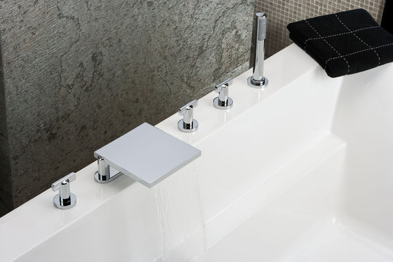 Le 11 | Trim only for wall mounted 3-hole basin mixer | Rubinetteria lavabi | THG Paris