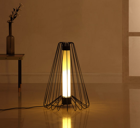 FERNANDO Floor Lamp 1E | Lámparas de suelo | camino