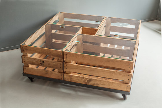 WOODEN CRATES GLASS TABLE ON WHEELS | Coffee tables | Noodles Noodles & Noodles CORP.