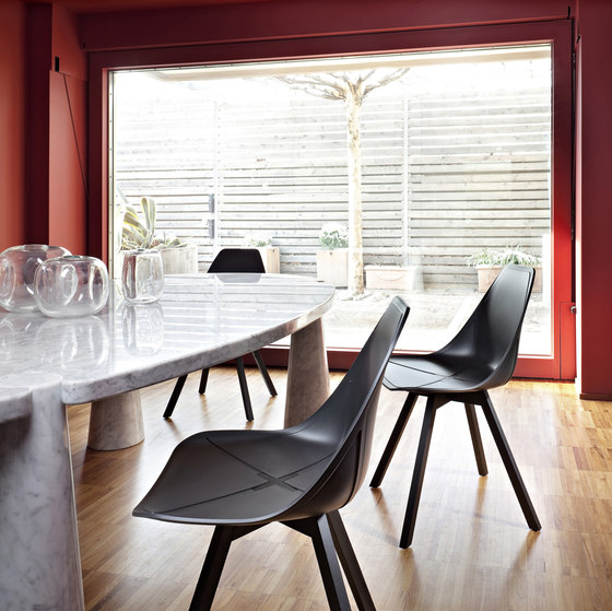 X Four Chair | Chaises | ALMA Design