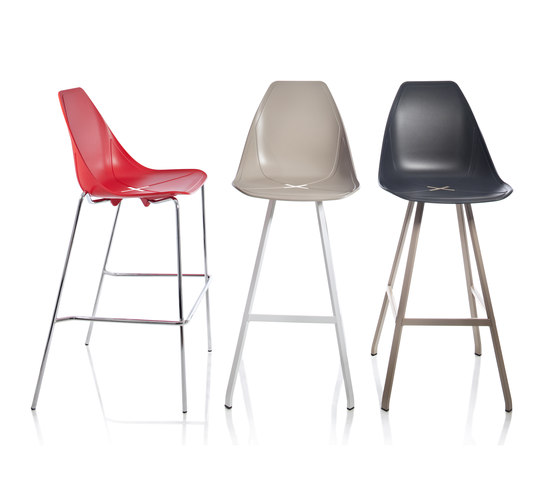 X Bar stool | Taburetes de bar | ALMA Design
