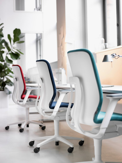 AT | Office chairs | Wilkhahn