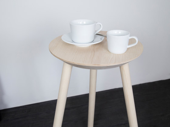 CHEERS sidetable oak | Tables d'appoint | Kommod