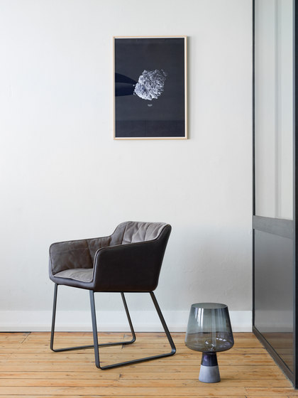 Cambria XL Chair | Chairs | QLiv