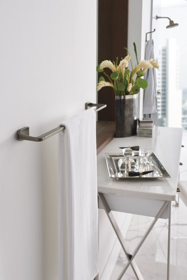 Widespread Lavatory Faucet with High Spout and High Lever Handles | Grifería para lavabos | Brizo